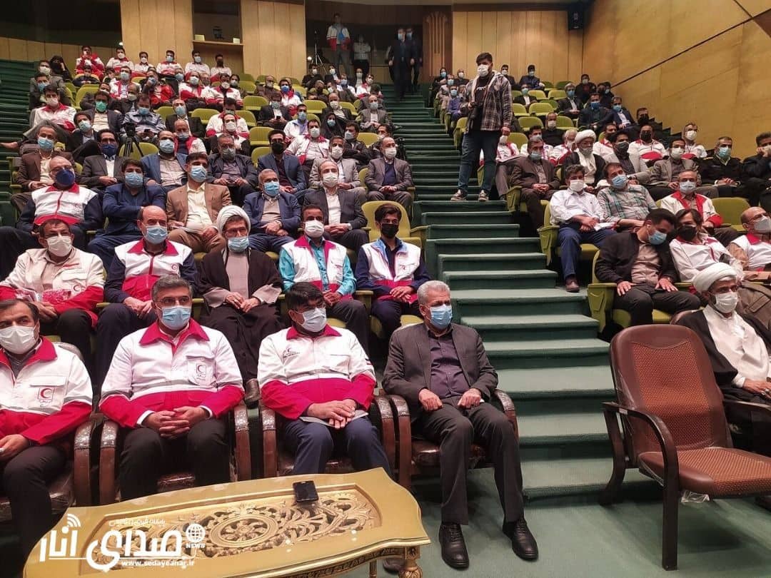 تجلیل از رضا عبدلی خیر اناری توسط دبیر کل جمعیت هلال احمر کشور