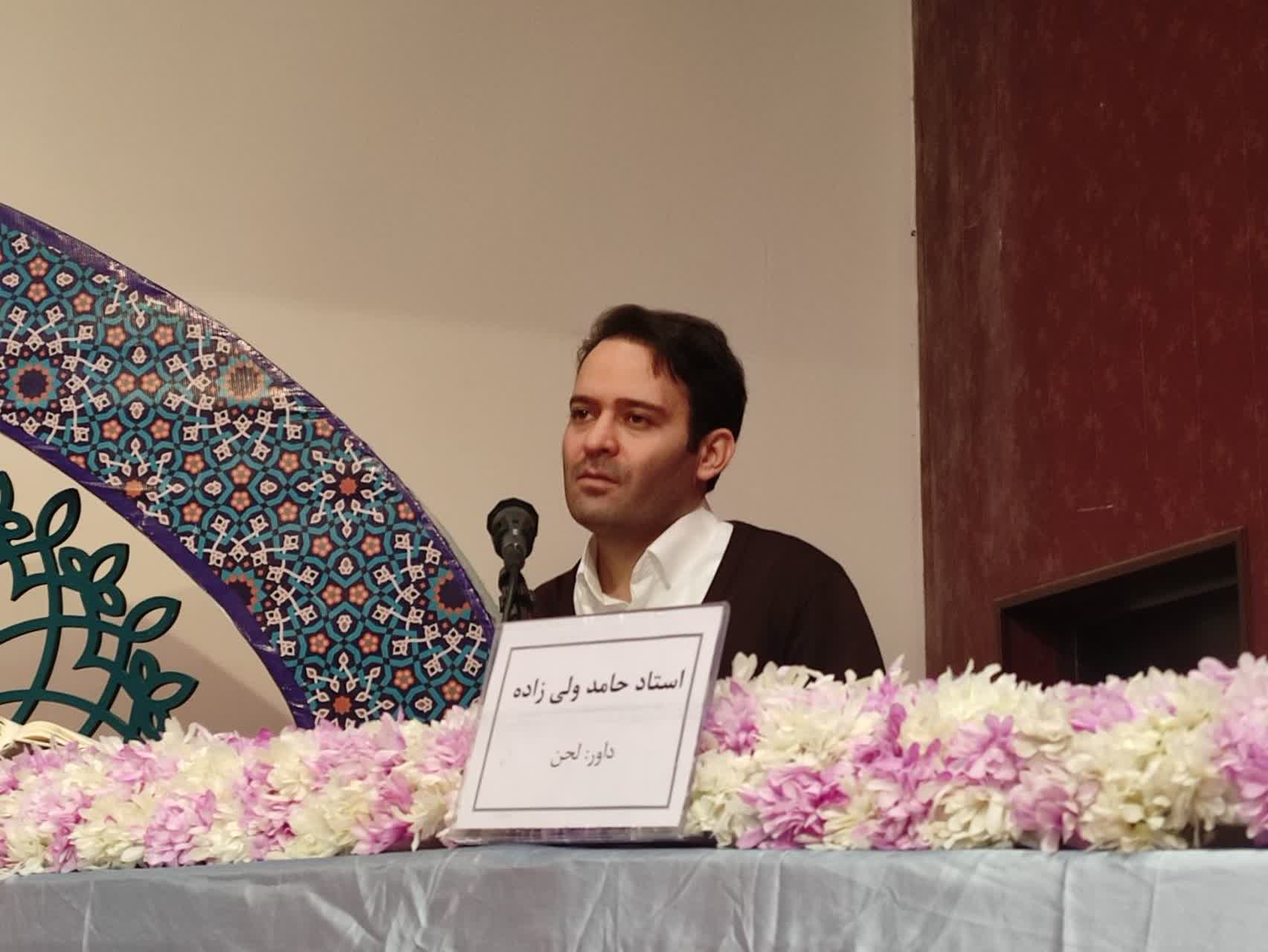 کارگاه آموزشی تلاوت مسابقه‌ای با حضور قاری بین المللی در انار برگزار شد