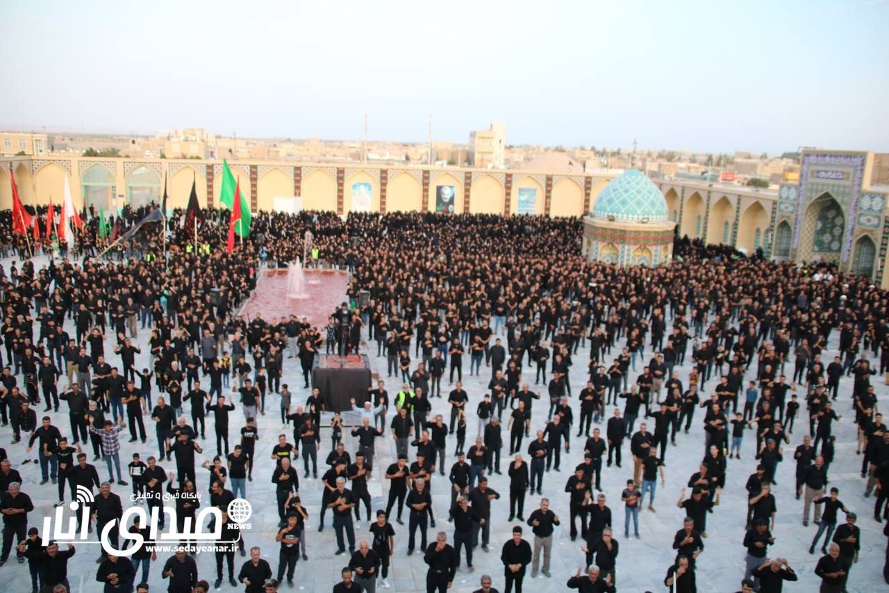 اجتماع بزرگ عزاداران حسینی در انار برگزار شد+تصاویر