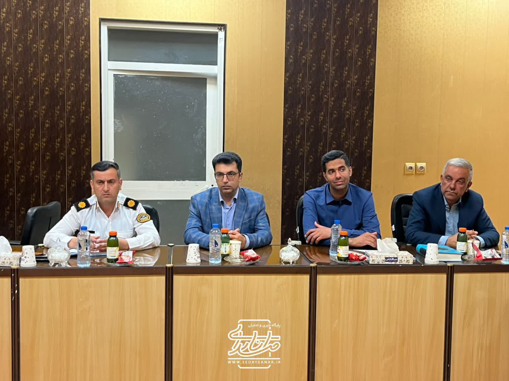 ۸۴۰ تریلر متخلف در انار توقیف شدند / تأکید پلیس بر رعایت قانون بدون سفارش‌پذیری