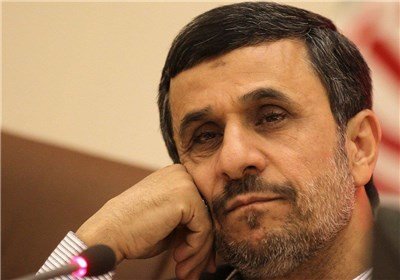 تهدید احمدی‎نژاد:اگر آقایان انتظار دارند نقش صداوسیما را بازی کرده و شور و حالی به انتخابات بدهم، در اشتباهند