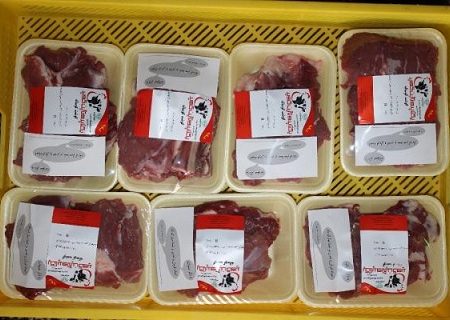 توزیع‌ ۲۵۰ بسته گوشت قربانی در شهرستان انار