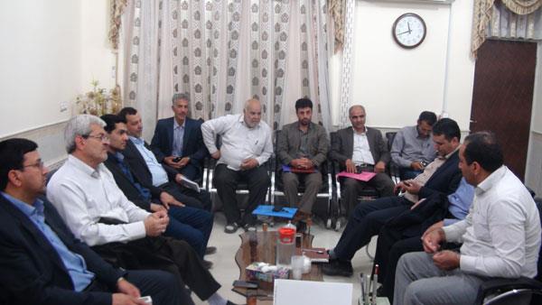 همایش بحران آب شهرستان انار باحضور مدیرعامل آب منطقه ای استان برگزار شد