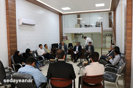 نشست اعضای شورای شهر انار و اصحاب رسانه  با مهندس انارکی محمدی+ تصاویر