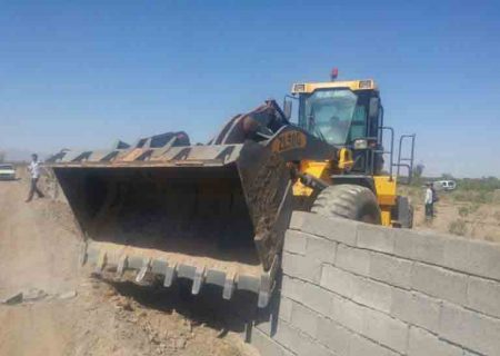 رفع تصرف از یک هکتار از اراضی دولتی در انار