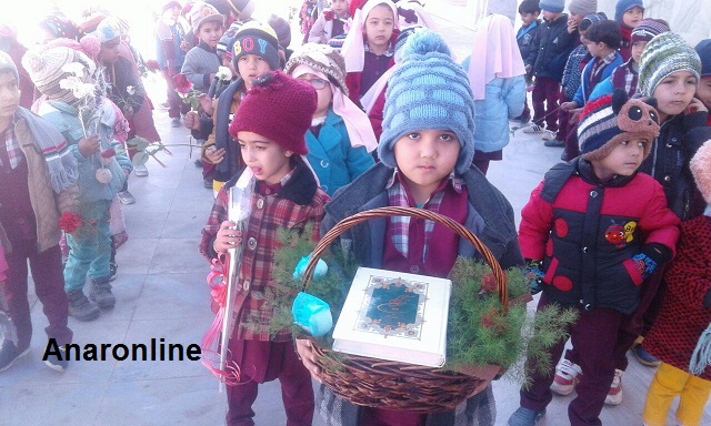 گزارش تصویری مراسم گلباران مزار شهدا توسط جمعی از کودکان مهدکودک و پیش دبستانی شهروند کوچولو