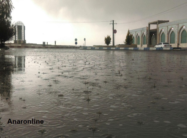 بارش رحمت الهی در شهر انار از دریچه دوربین محمدرضا حسینی