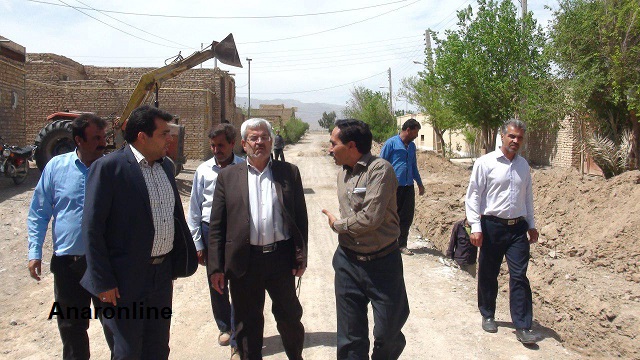تعویض شبکه آب آشامیدنی روستاهای ۸ قریه شهرستان انار(لطف آباد ۶۹۰۰ متر لوله گذاری)