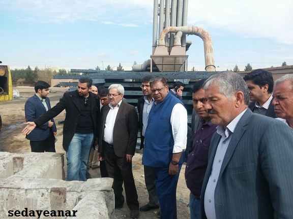 بازدید مسئولان شهرستان انار به همراه سرمایه گذار هندی از کارخانه ذوب فولاد غدیر یزد+تصاویر