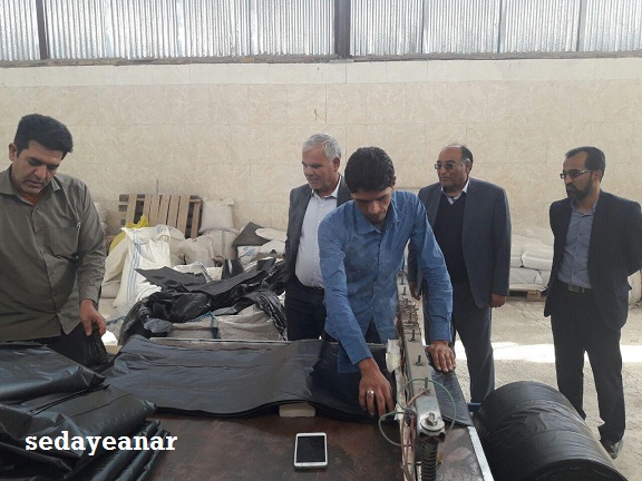 بازدید اعضای شواری اسلامی شهر انار از چند واحد تولیدی در شهرک صنعتی