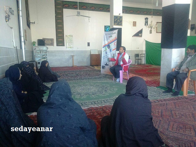 کلاس آموزش ایمنی در برابر زلزله در روستای قربان آباد انار برگزار شد