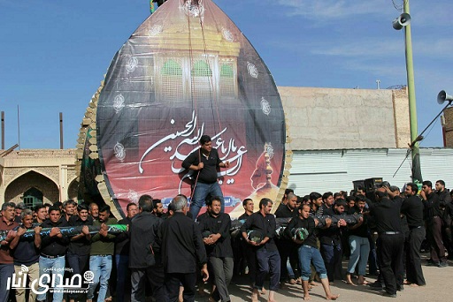 گزارش تصویری مراسم نخل برداری در حسینیه خامس آل عبا انار