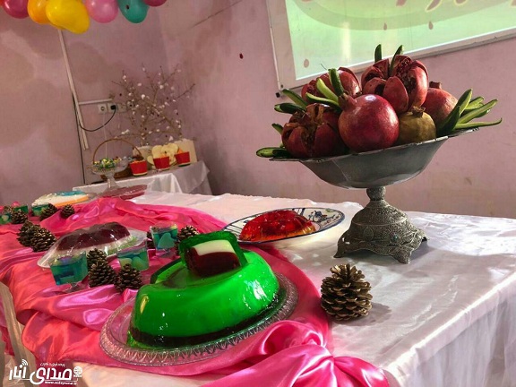 برگزاری مراسم یلدا در دبیرستان دخترانه غیر دولتی عفاف+تصاویر