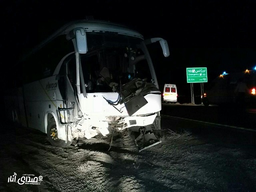 واژگونی اتوبوس در جاده رفسنجان -انار با ۲۸ مصدوم