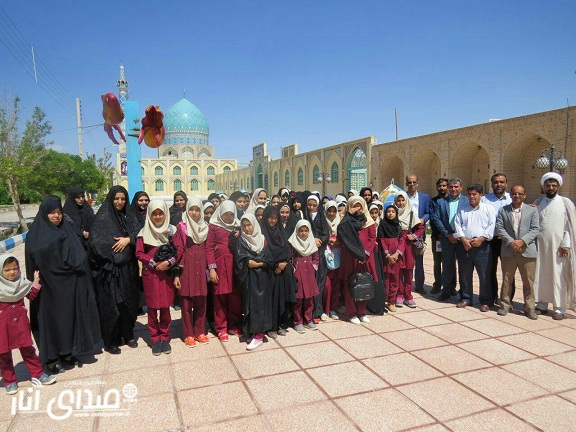 اردوی یکروزه دانش آموزی دبستان دخترانه شهدای ساقی درآستانه هفته گرامیداشت مقام معلم